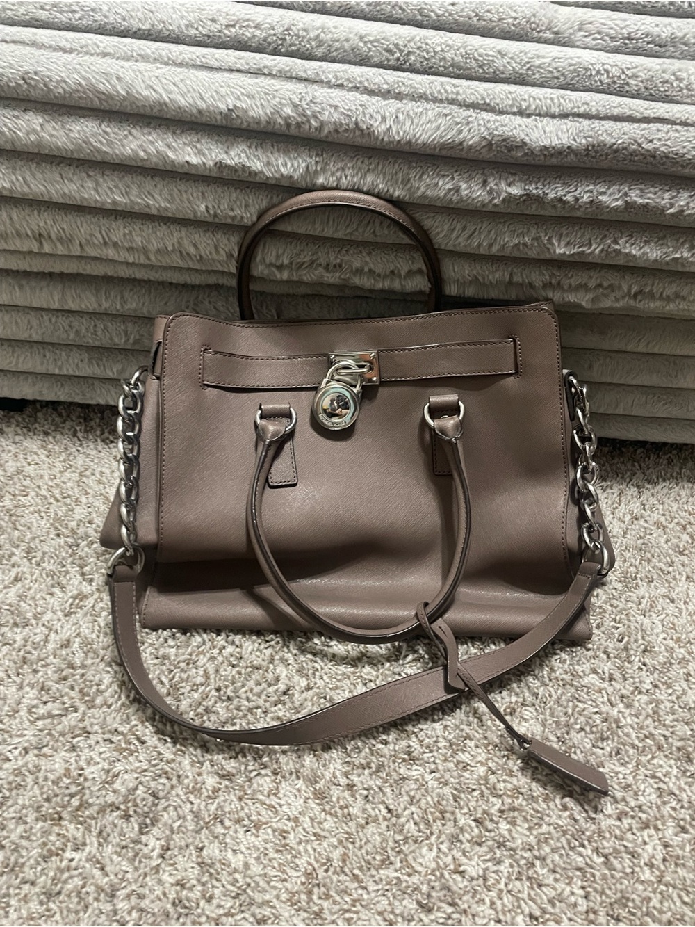 Michael Kors Large Hamilton Tote - Saffiano Leather - Taupe